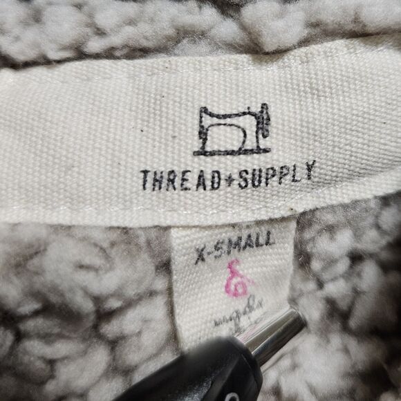 Thread And Supply Sherpa Arctic Vest Size XSmall Fleece Full Zip Pockets Outdoor - Picture 8 of 16